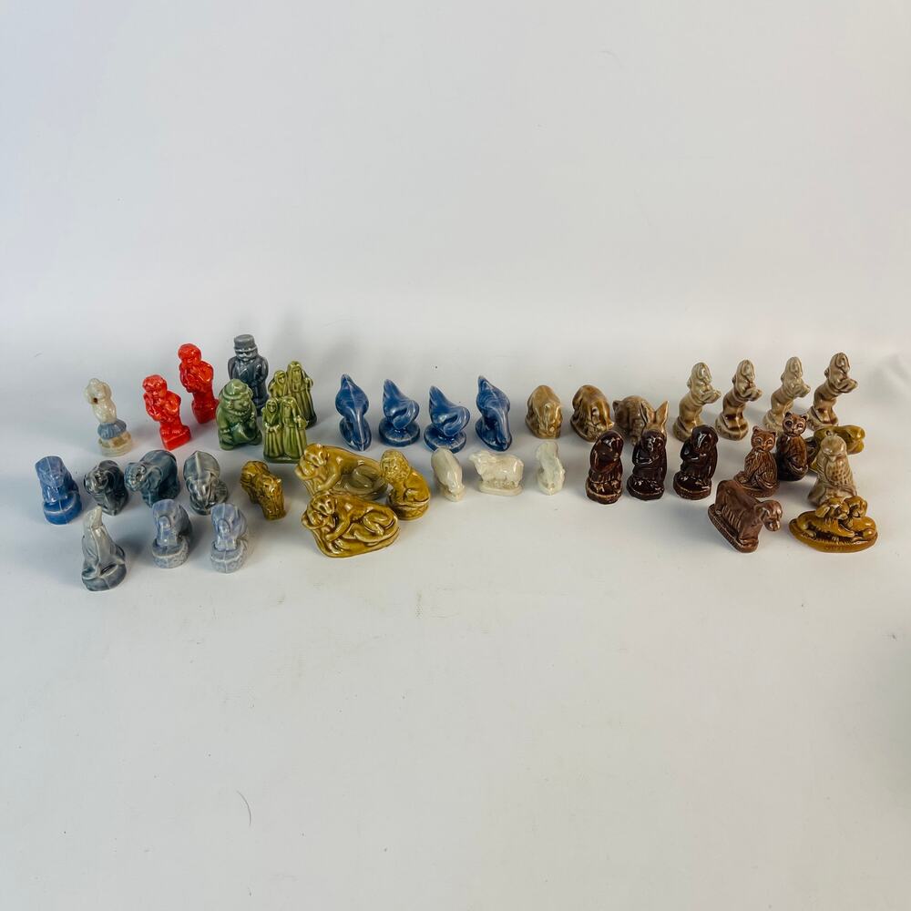 Vintage Wade England Red Rose Tea Figurines Lot of 41 - Picture 7 of 7